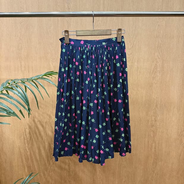 셀린느 밴딩 프렌치 플리츠 스커트 플라워 패턴 디테일 네이비