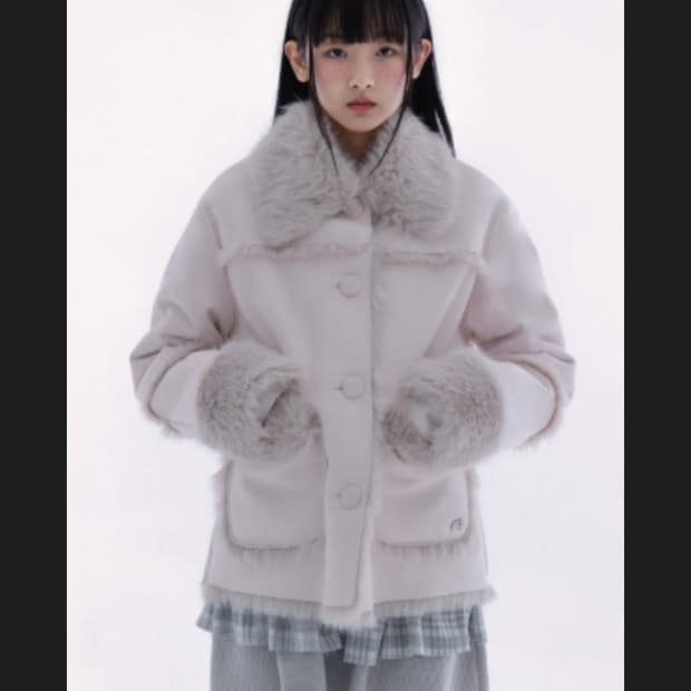 허그유어스킨 시어링 무스탕