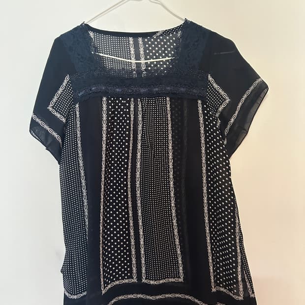 땡땡이 블라우스