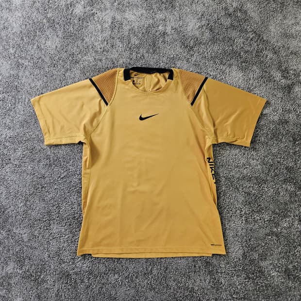 NIKE 반팔 티셔츠