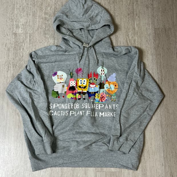 유니클로cpcm x 스폰지밥 후드 XL