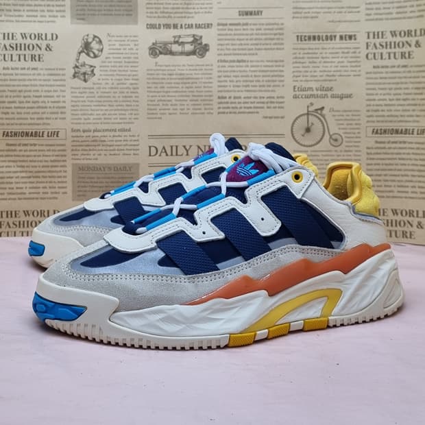 아디다스 나이트볼 크림 화이트 운동화 225