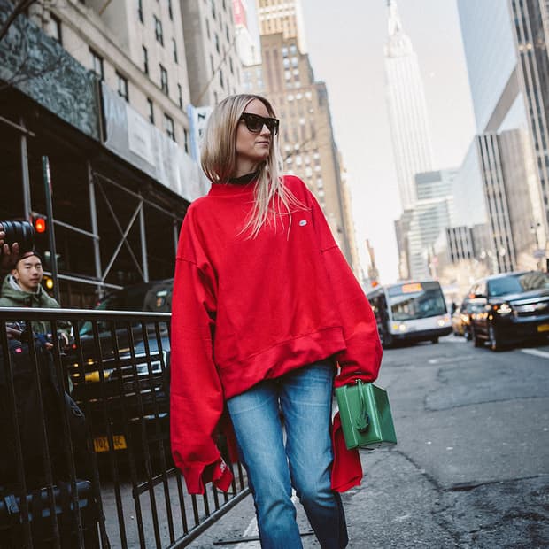 베트멍 챔피온 비대칭 절개 오버핏 맨투맨 사이즈 s