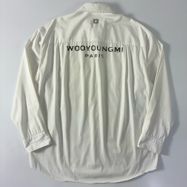 Wooyoungmi  우영미 백로고 화이트 셔츠  