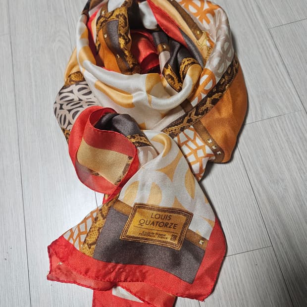 루이까또즈 스카프