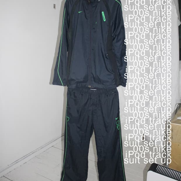 00s nike iPod track suit set up