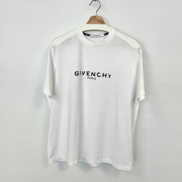 GIVENCHY 지방시 크랙 로고 오버사이즈 화이트 반팔 티셔츠 XS