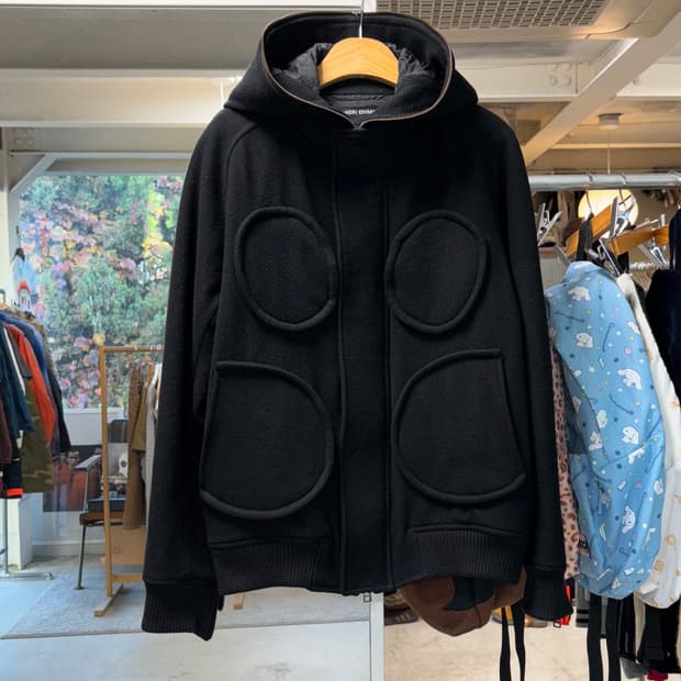 츠모리 치사토 울 후드집업 자켓