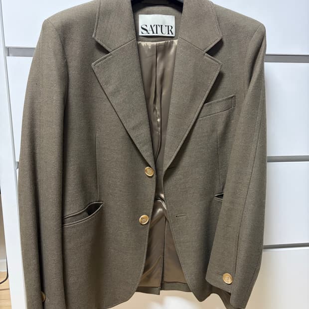 세터 울 블레이져