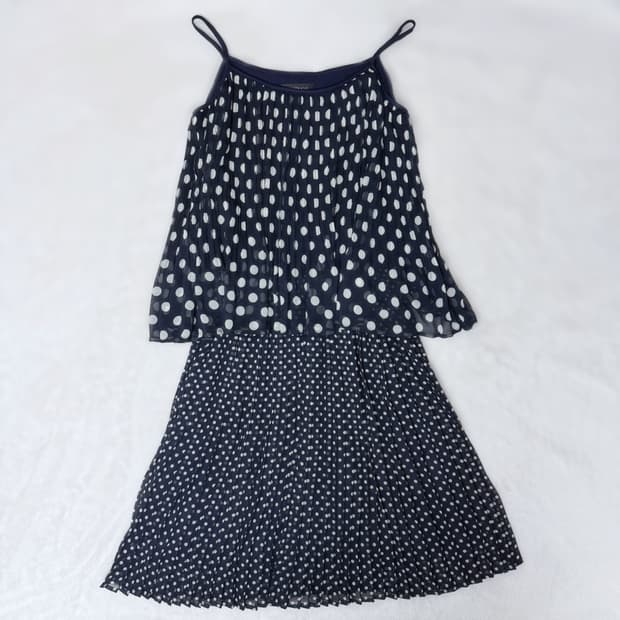 Sistematic 히메갸루 오네갸루 도트 플리츠 드레스 ≽^•⩊•^≼