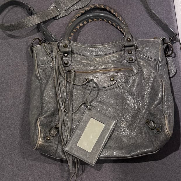 발렌시아가 시티 벨로백 볼케닉 락