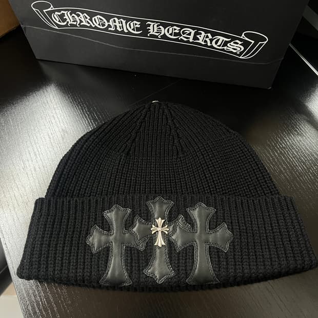 크롬하츠 레더 패치 비니 