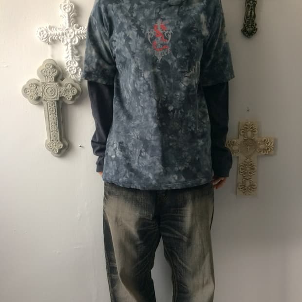 Dyed layered sleeve