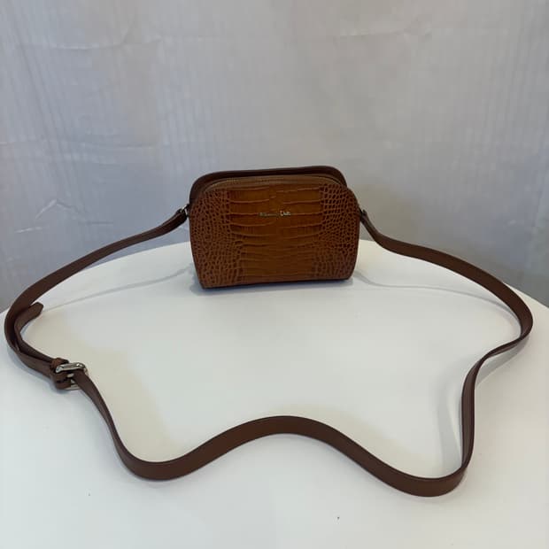 정품 마시모두띠 레더 크로스백    