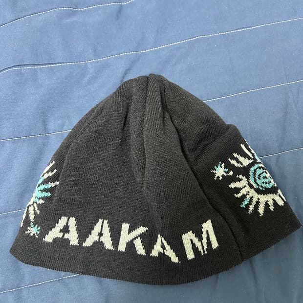 아캄 스몰 선 자쿼드 비니