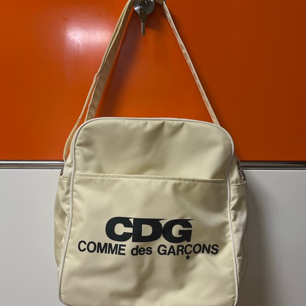 CDG 가방 화이트