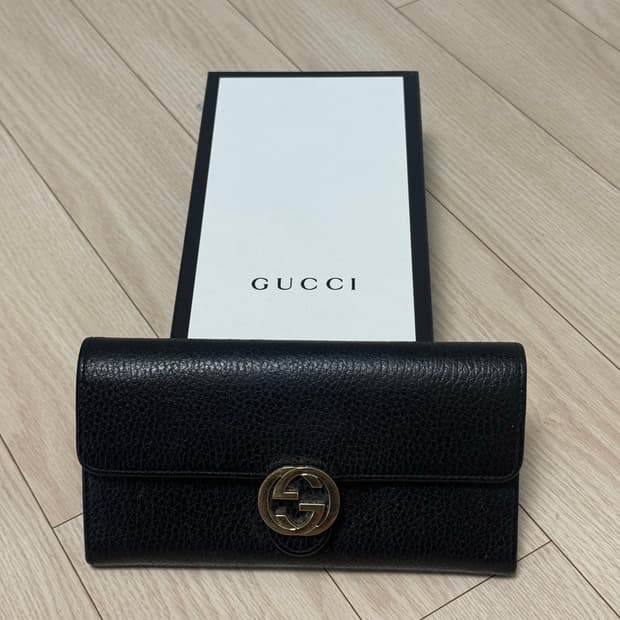 구찌 인터로킹 GG 장지갑