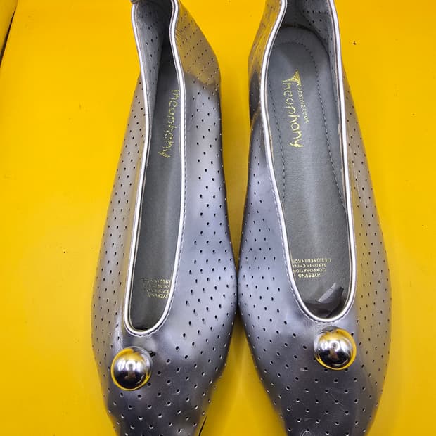 heophony 펀칭 가죽 플랫슈즈 (235)