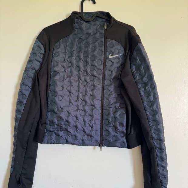 나이키 에어로 로프트 여성용 크롭 자켓 M