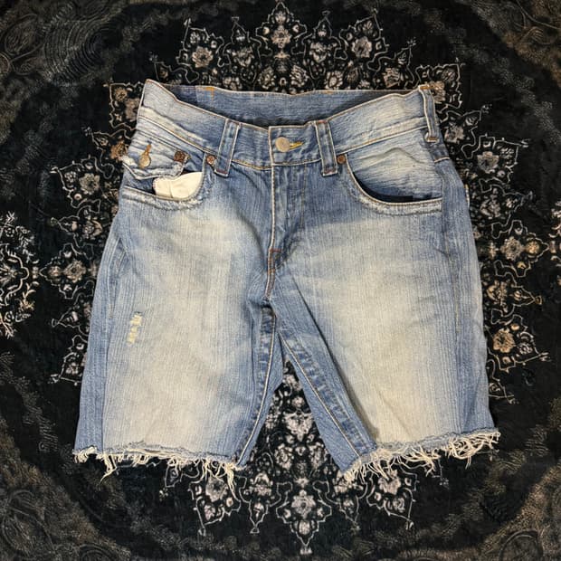 트루릴리전 데님 컷오프 팬츠