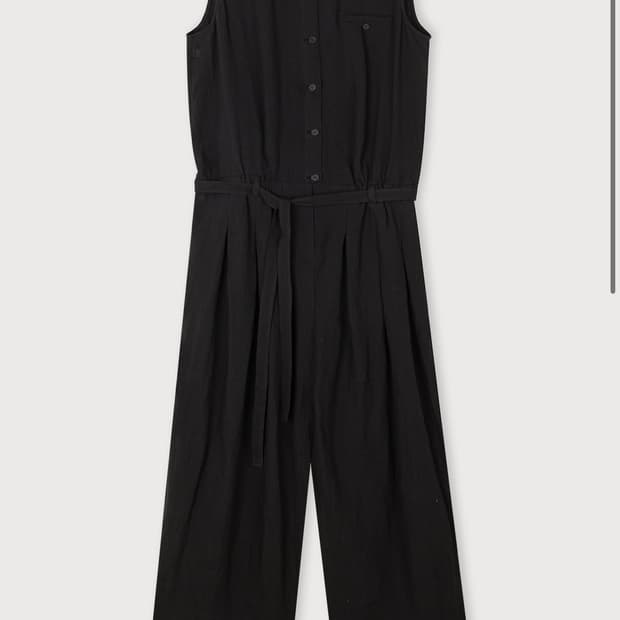 에토스 린넨 벨티드 점프슈트 블랙
