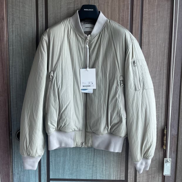 새상품(S)인사일런스 오버사이즈 MA-1 라이트베이지