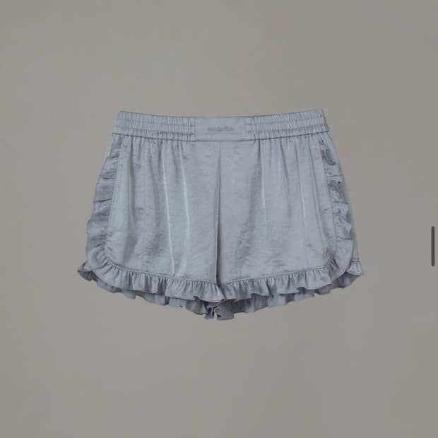 오버듀플레어 FRILL SATIN SHORTS_GREY 새상품