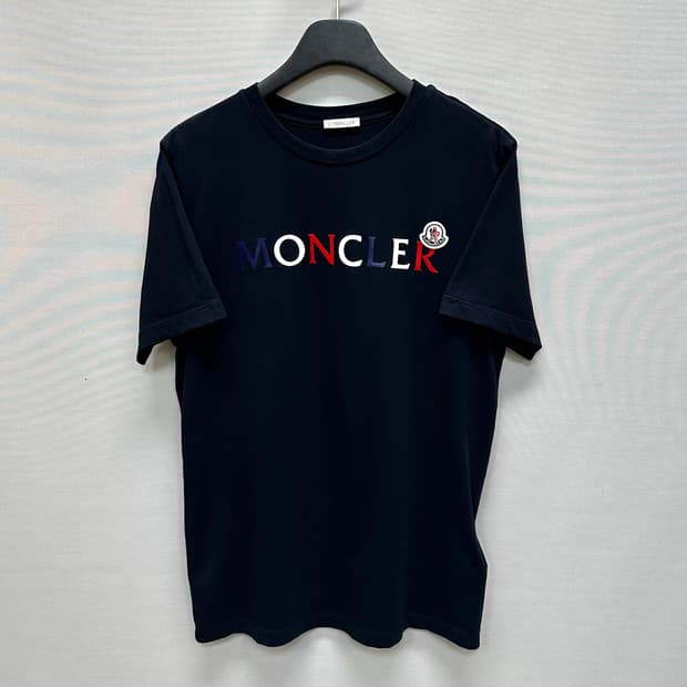 몽클레어 와펜패치 레터링 로고 반팔티 ( 95 )