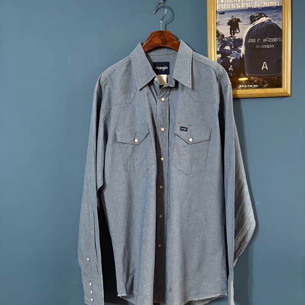 00‘s Wrangler Denim Western Shirt.