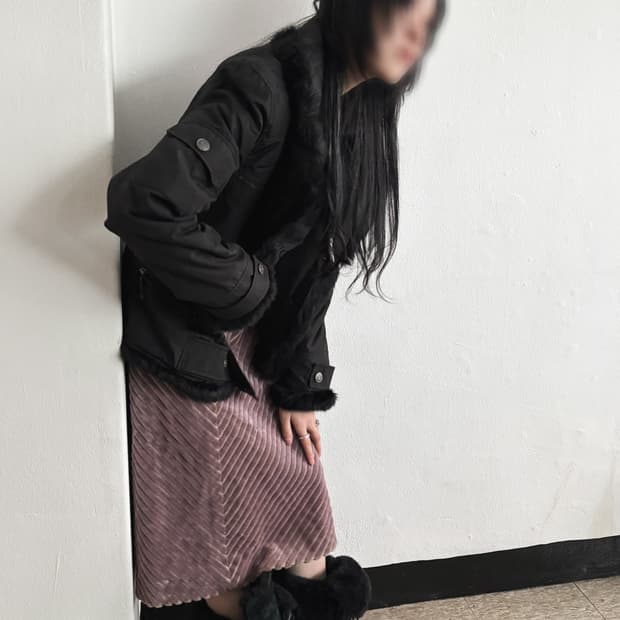 샤넬 사선 라이닝 벨벳 스커트