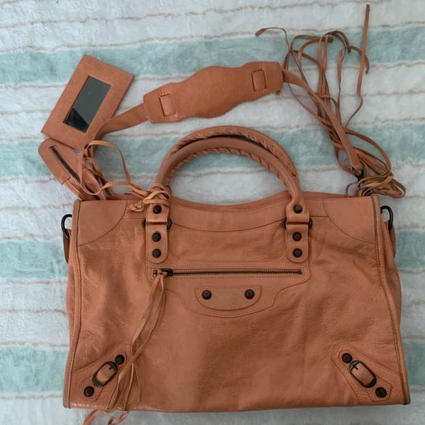 발렌시아가 시티백 미듐 르시티 모터백