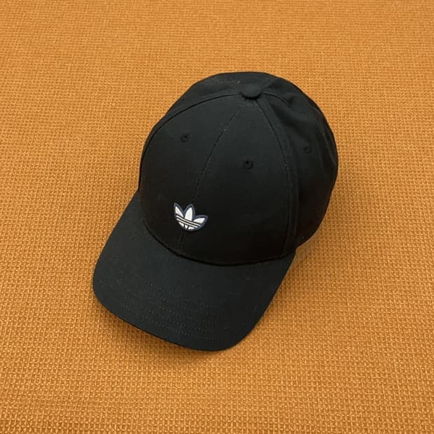 아디다스 센터로고 볼캡 야구모자 C04969 