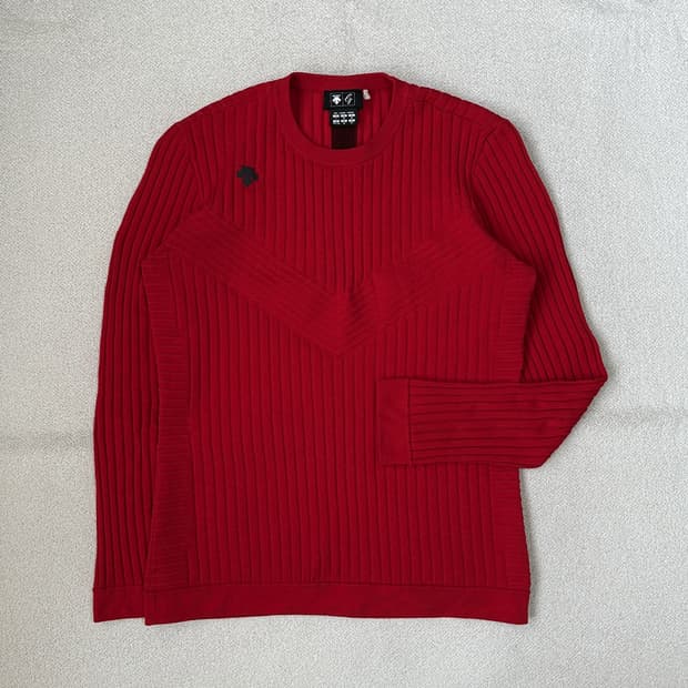 데상트골프 라운드넥 니트