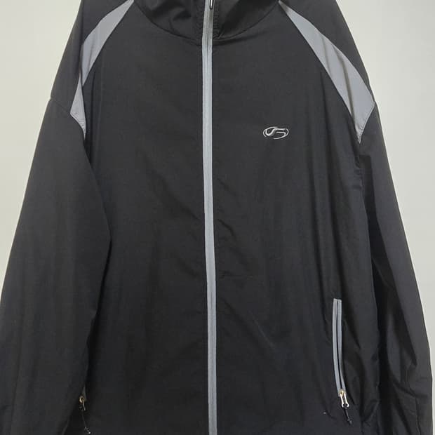 필루미네이트 바람막이 급처