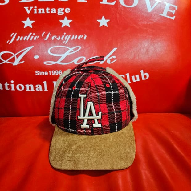 (새상품)엠엘비(MLB) Y2K 타탄체크 트루퍼 볼캡 