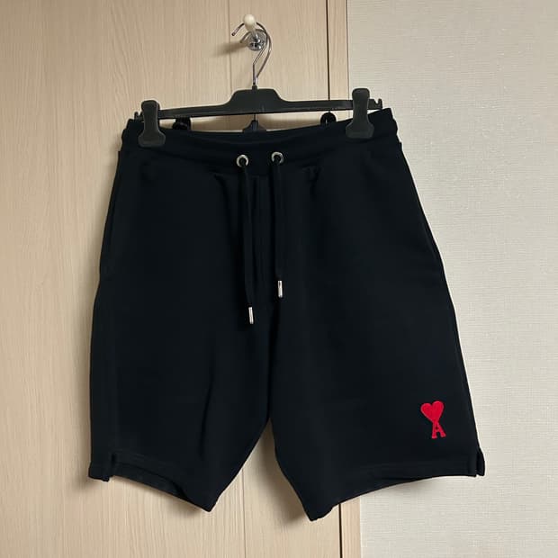 아미 AMI 하트 로고 블랙 반바지 쇼츠