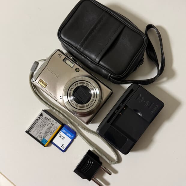 아일릿디카) 후지필름 파인픽스 f80 빈티지 디카 디지털카메라 골드