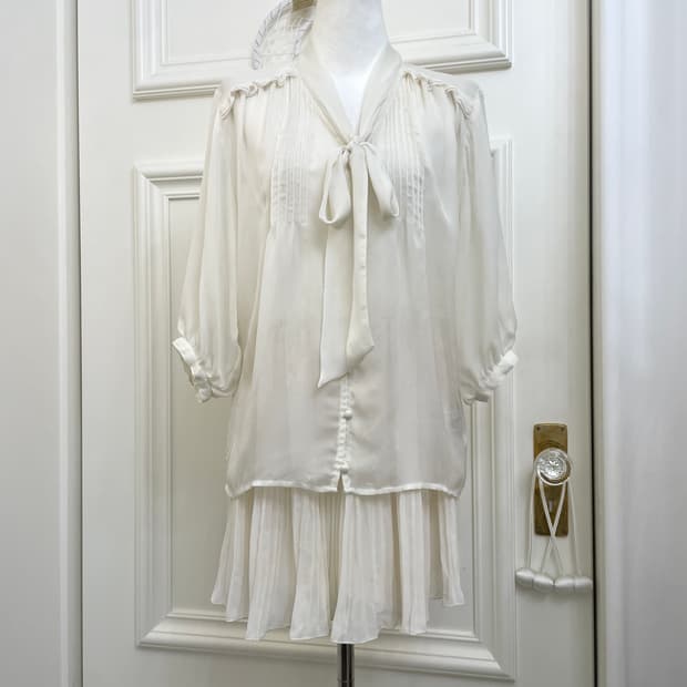 ivory ruffle pleats point bow blouse