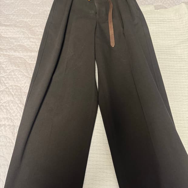 렉토 25fw 퀸시 울 팬츠 블랙 m size