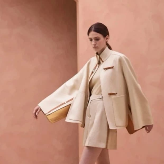 에르메스 캐시미어 더블페이스 케이프형 코트