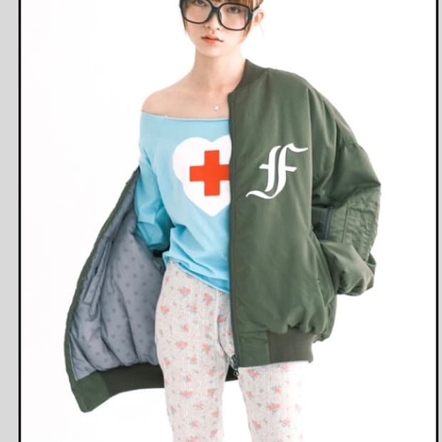 구함)샵페어리 봄버자켓 카키 구해요