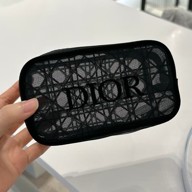 디올 블랙 메쉬 파우치 새상품