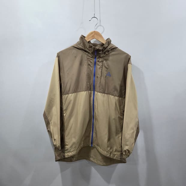 나이키 ACG 바람막이 M
