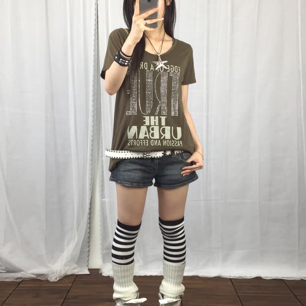 Jpn Y2K True Urban Graphic Tee