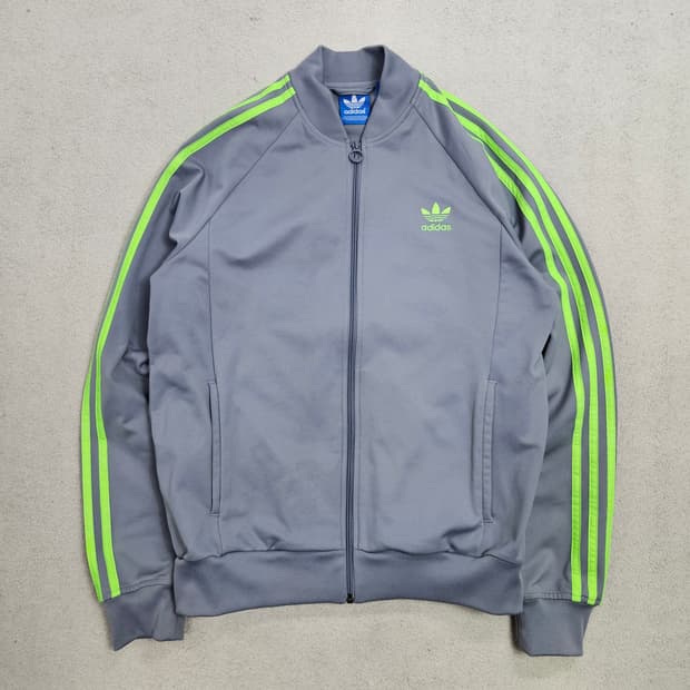 아디다스 슈퍼스타 트랙탑 105