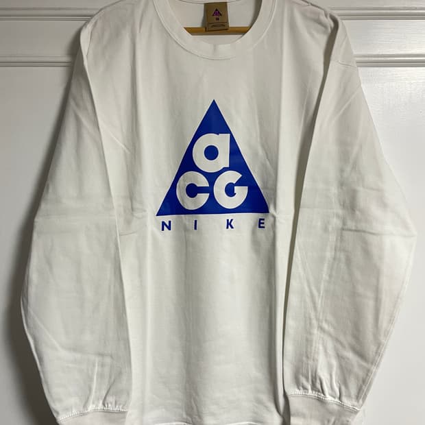 Nike ACG Long Sleeve Logo Tee M