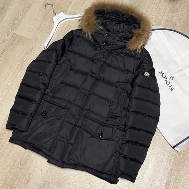 [블랙 5/새상품급] 몽클레어 클루니 패딩 블랙 풀구성