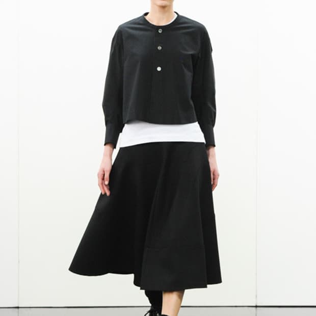 Cutting Line Detail Flare Skirt