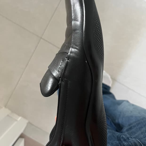프라다 로퍼