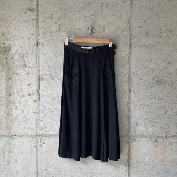 Toga pulla 토가 풀라 리프 스커트